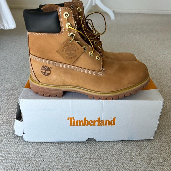 Brand New Timberland Men's 6" Premium Waterproof Boot - Picture 4 of 8